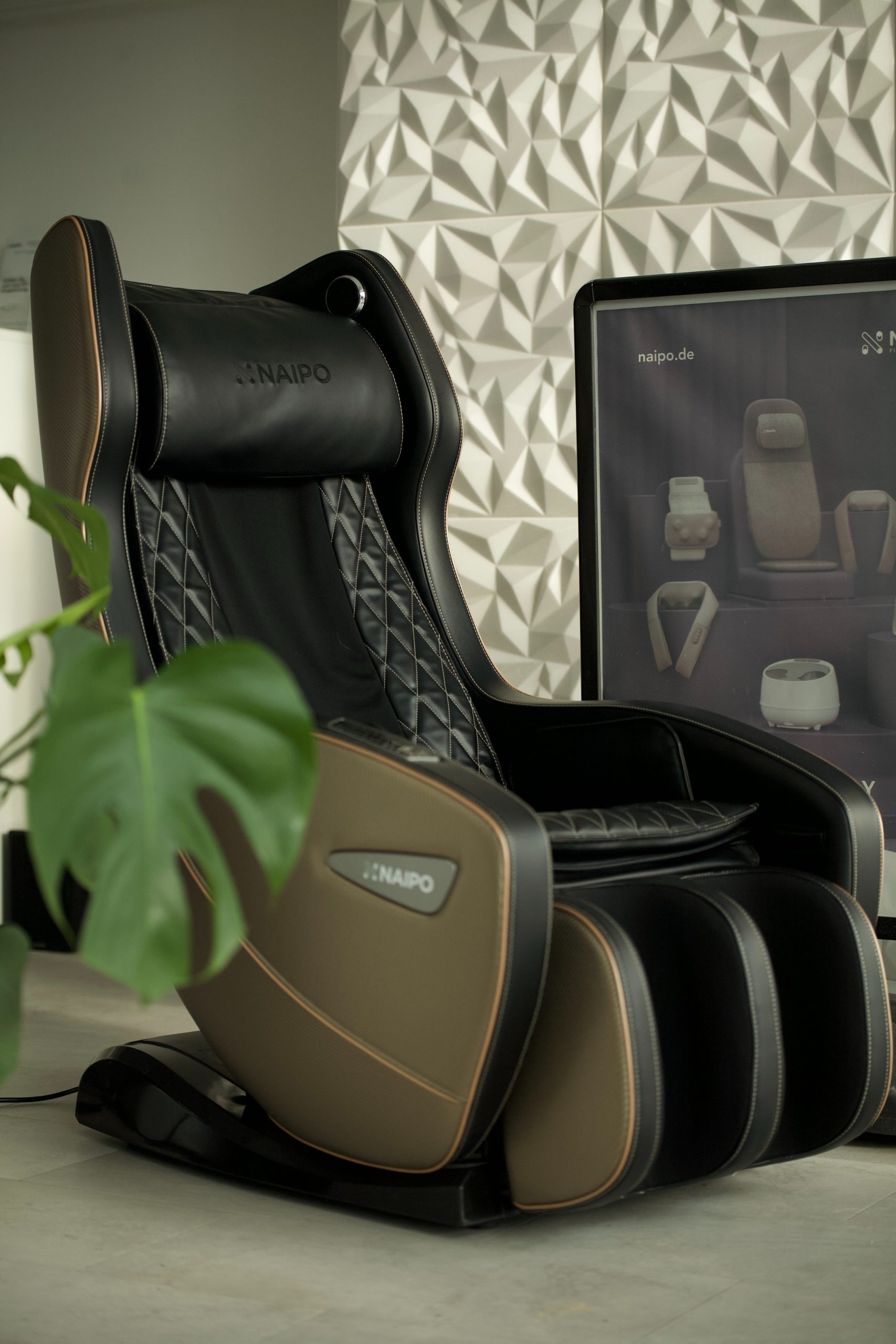 The Best Massage Chairs For Every Budget A World of Scents and Blends